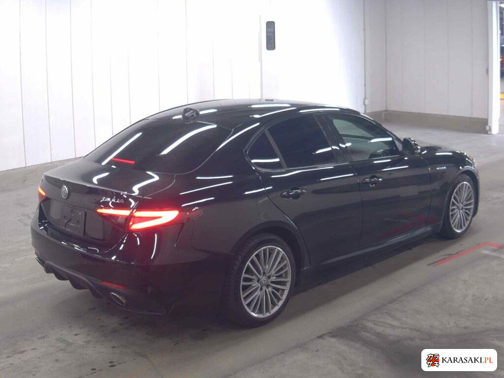 2019 Alfa Romeo Giulia 4D 4WD 4