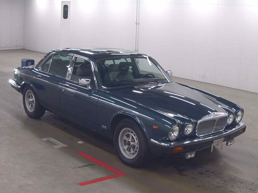 Daimler Daimler 1990 z aukcji japońskiej