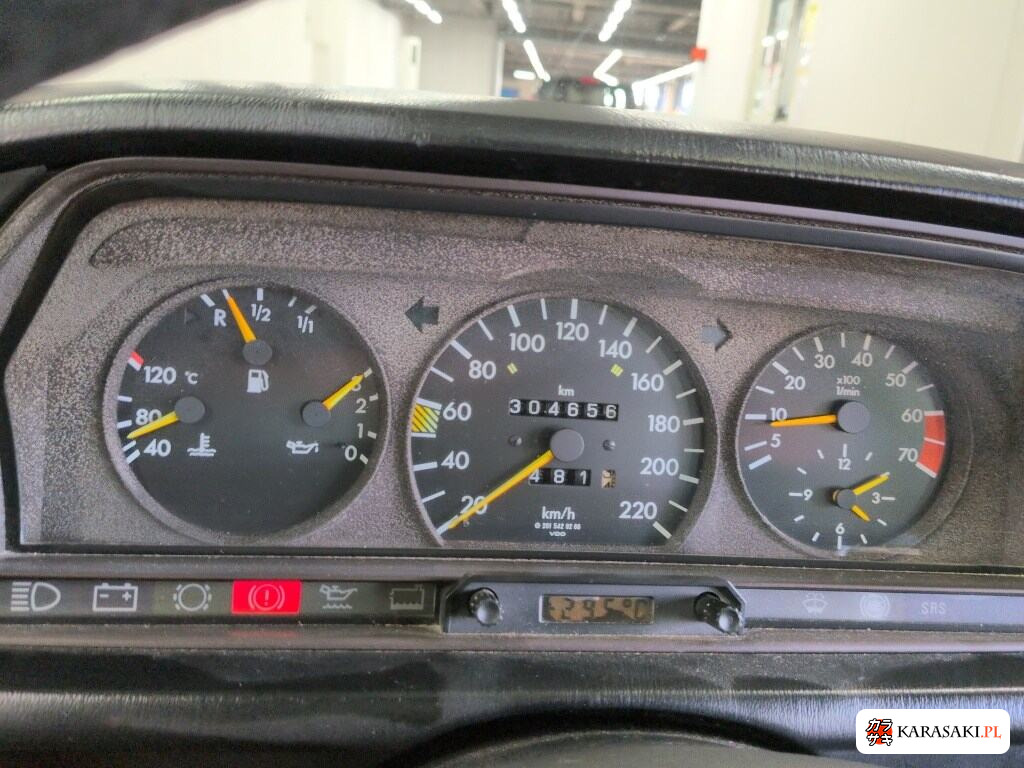 1990 Mercedes-Benz 190 Class 190E 6