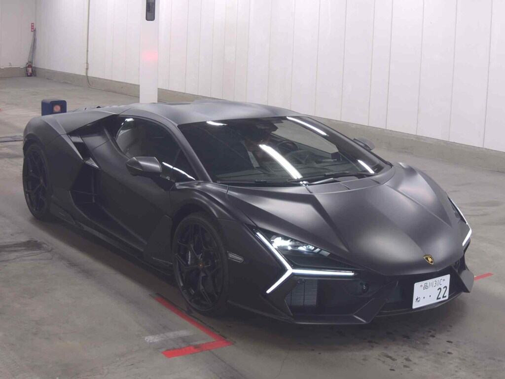 Lamborghini Revuelto 2025 z aukcji japońskiej