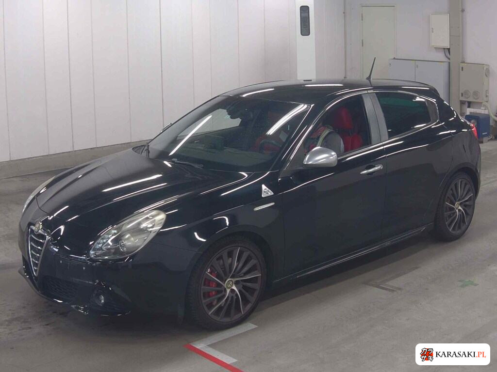 2013 Alfa Romeo Giulietta 5D Quadrifoglio Verde 3