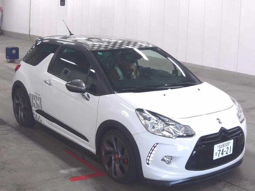 Citroen DS3 2011 z aukcji japońskiej
