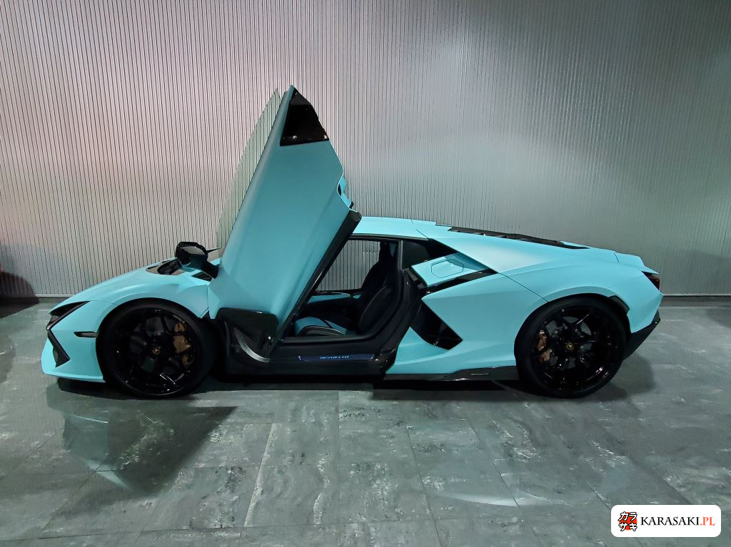 2026 Lamborghini Revuelto 4WD 7