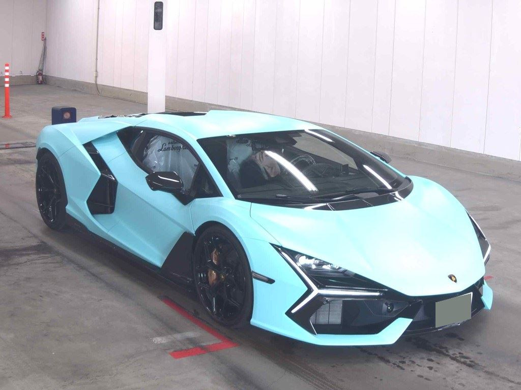 Lamborghini Revuelto 2026 z aukcji japońskiej