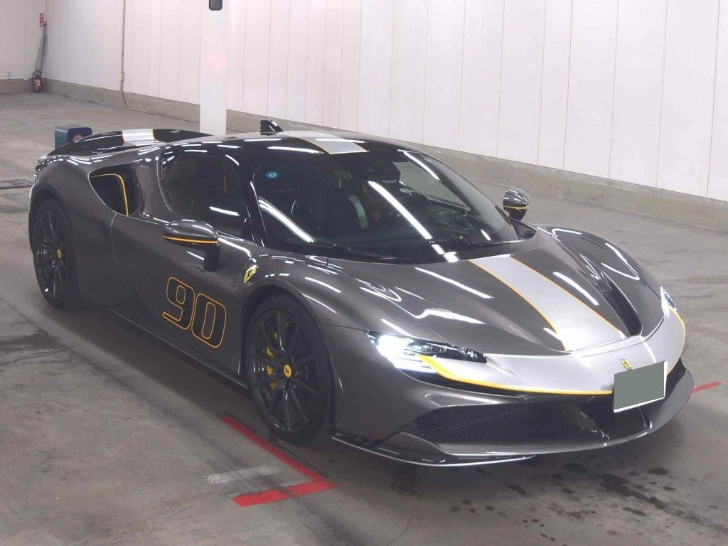 Ferrari SF90 Stradale 2020 z aukcji japońskiej