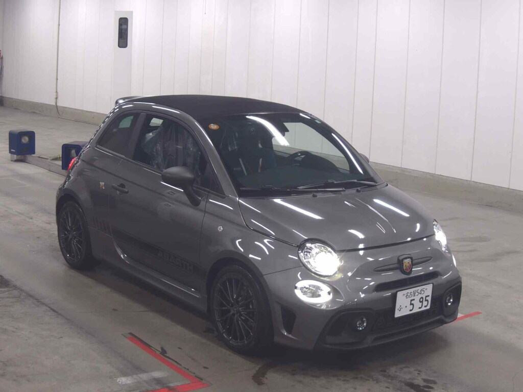 Abarth F595C 2023 z aukcji japońskiej