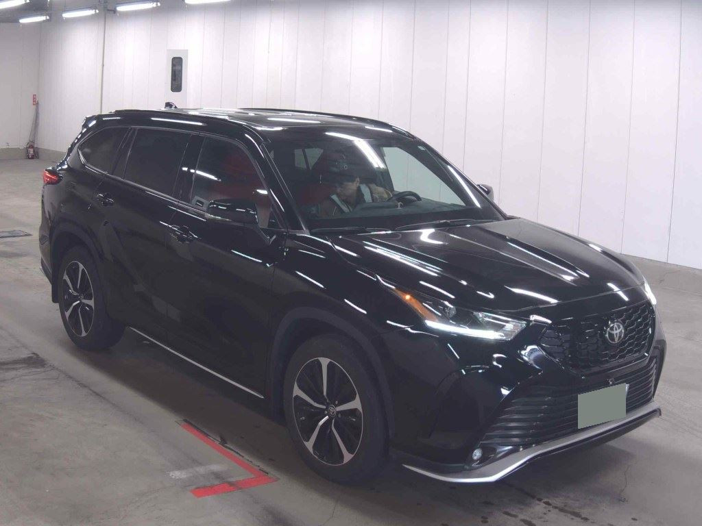 America Toyota Highlander 2021 z aukcji japońskiej