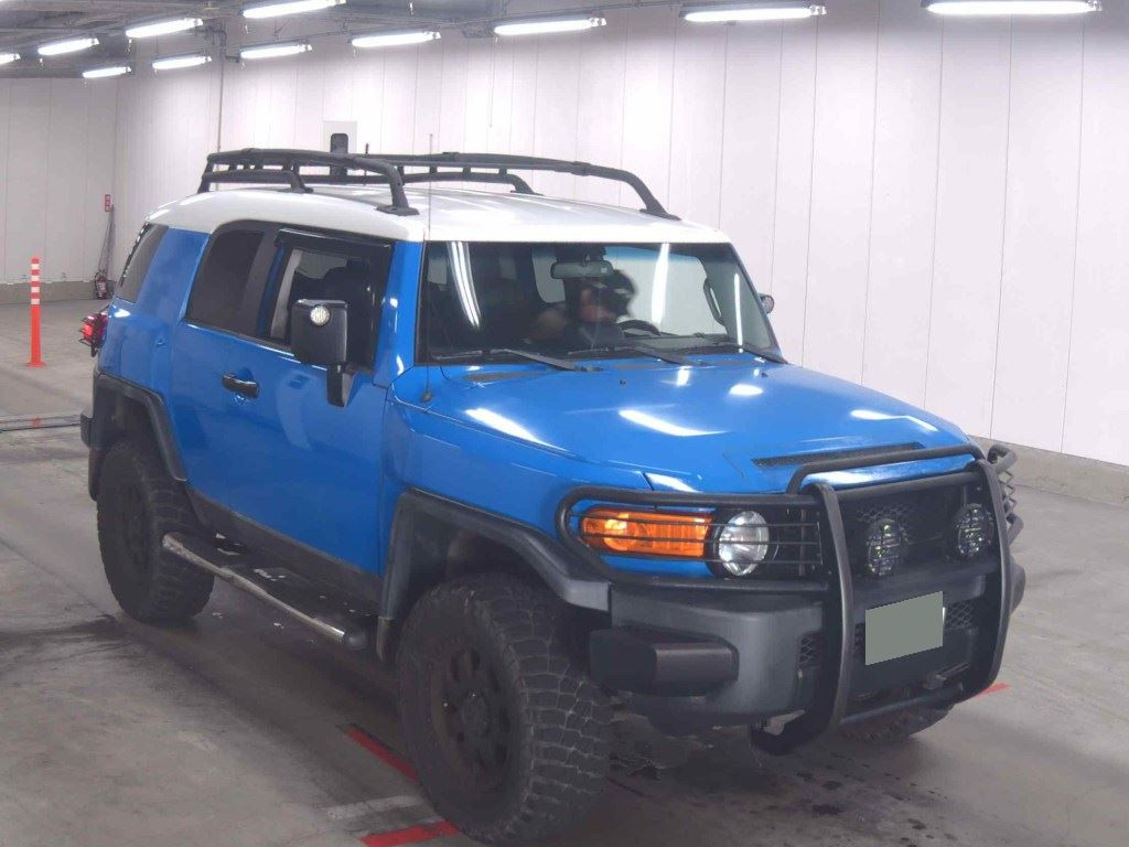 America Toyota FJ Cruiser 2008 z aukcji japońskiej