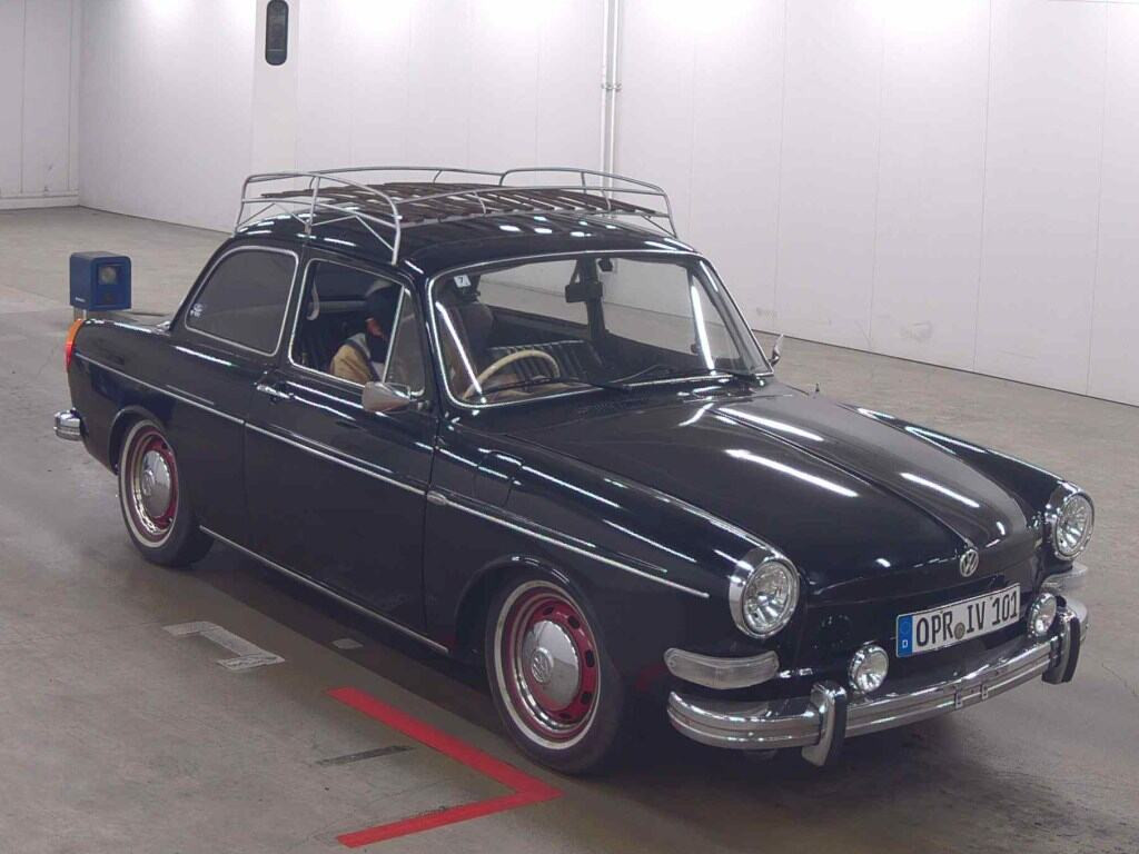Volkswagen Type Ⅲ 1972 z aukcji japońskiej