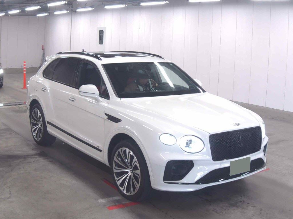 Bentley Bentayga 2021 z aukcji japońskiej