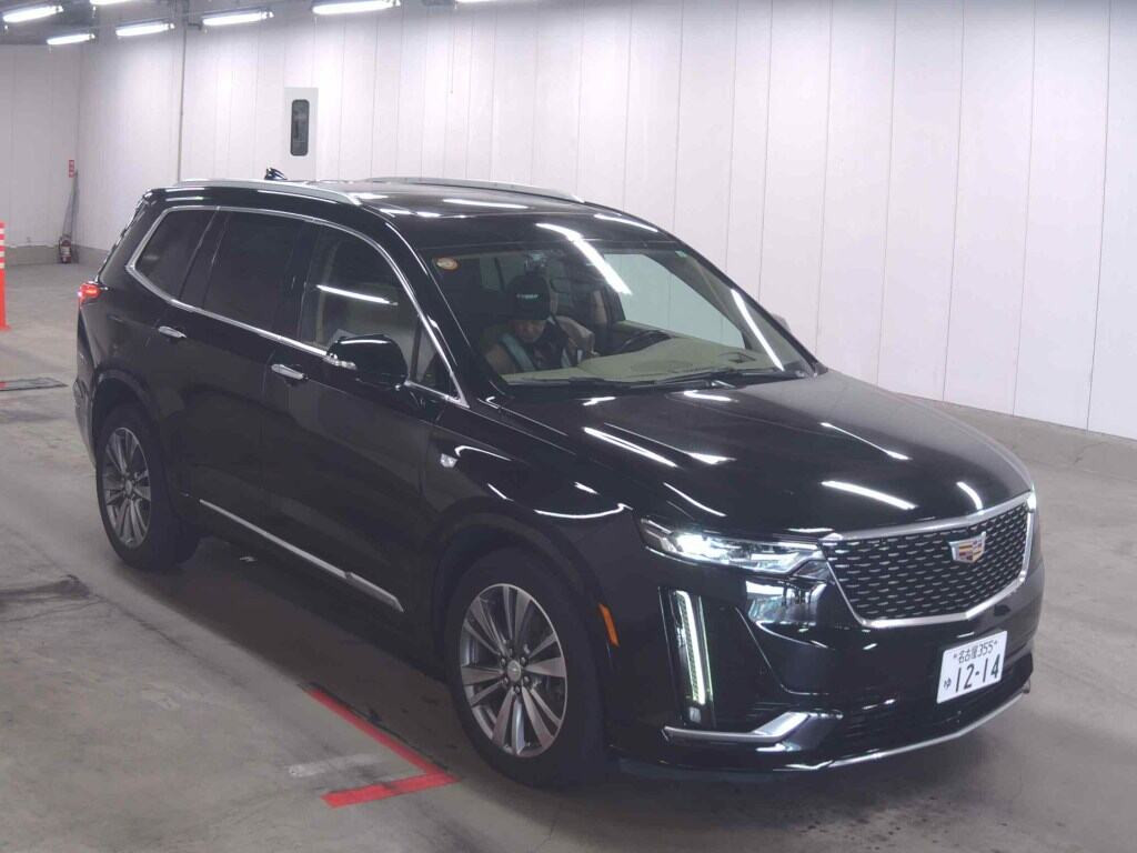 Cadillac XT6 2021 z aukcji japońskiej