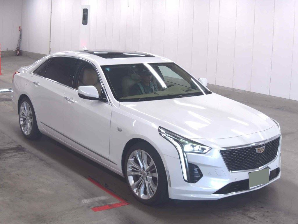 Cadillac CT6 2019 z aukcji japońskiej