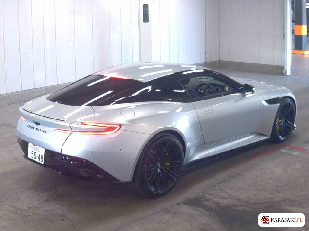 2025 Aston Martin 4