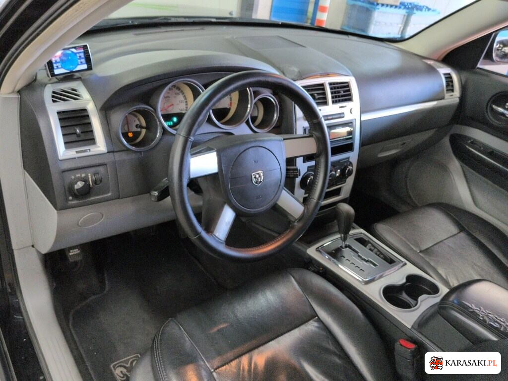 2011 Dodge Magnum 5