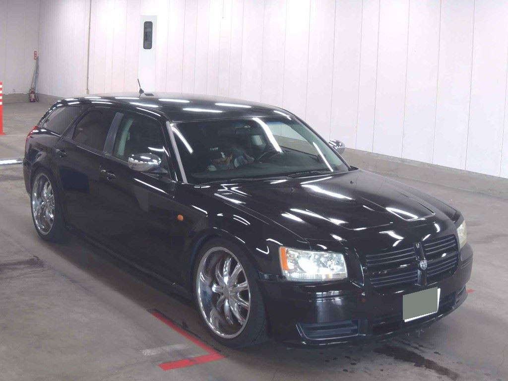 Dodge Magnum 2011 z aukcji japońskiej