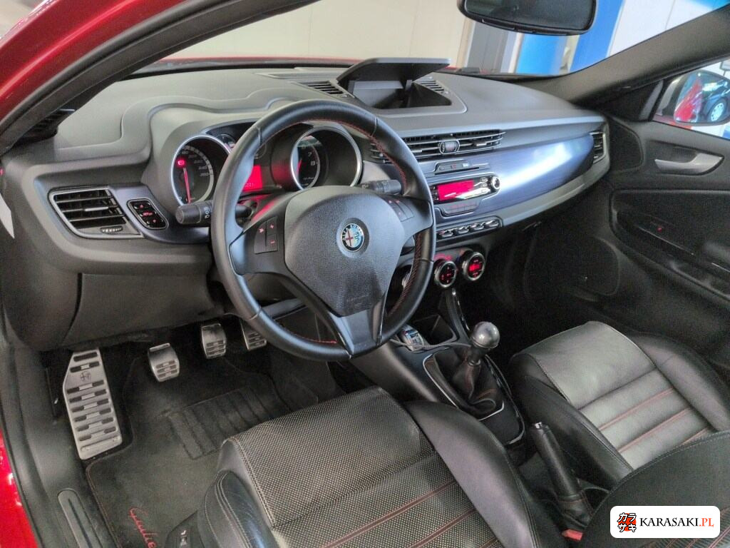 2012 Alfa Romeo Giulietta 5D Quadrifoglio Verde Alfie Stay 5