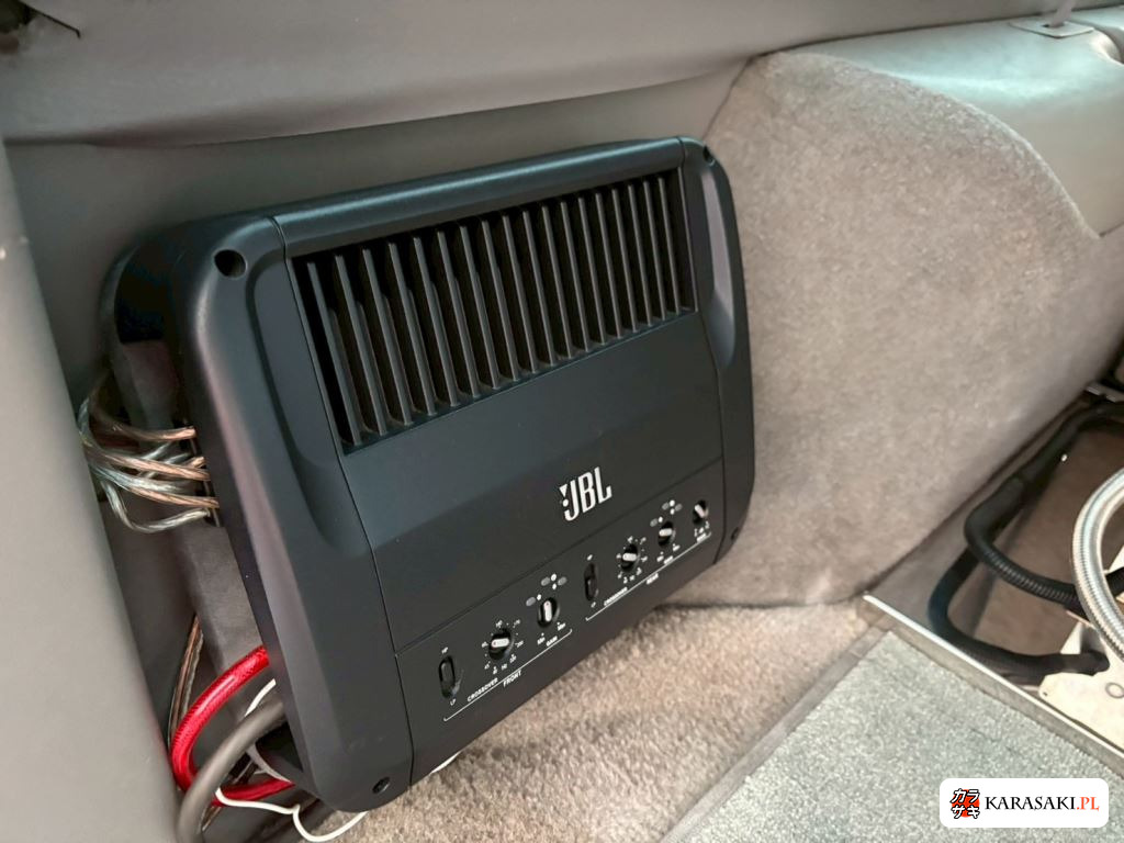1998 Chevrolet Tahoe Sport Base Grade 12