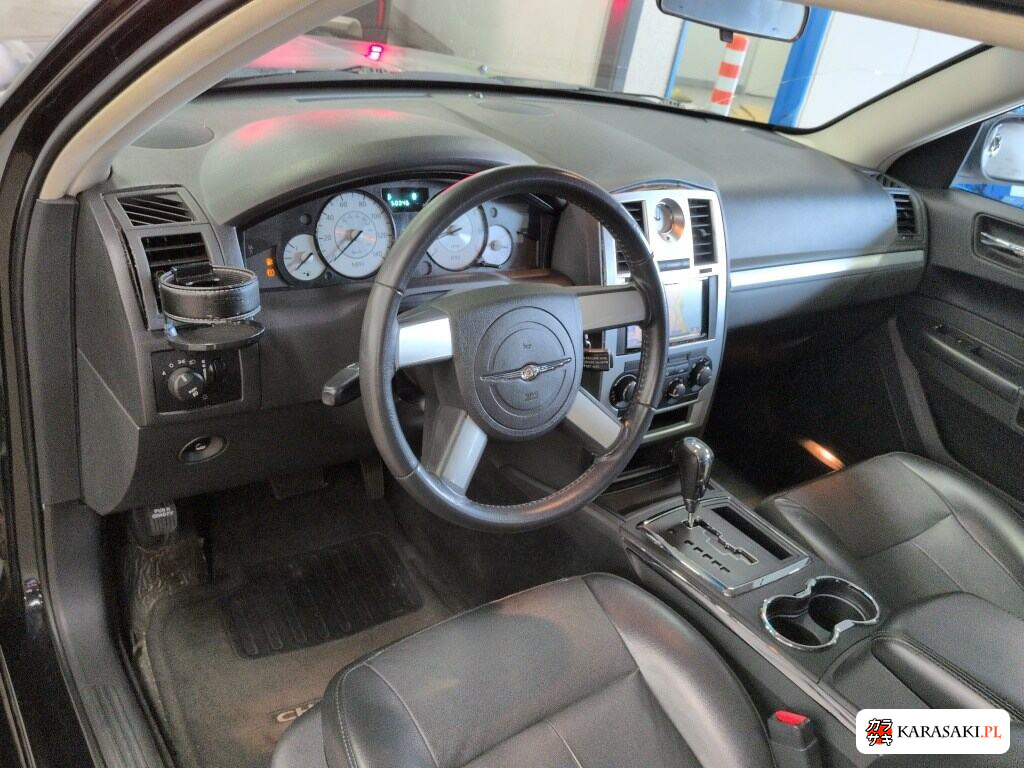 2011 Chrysler 300 5