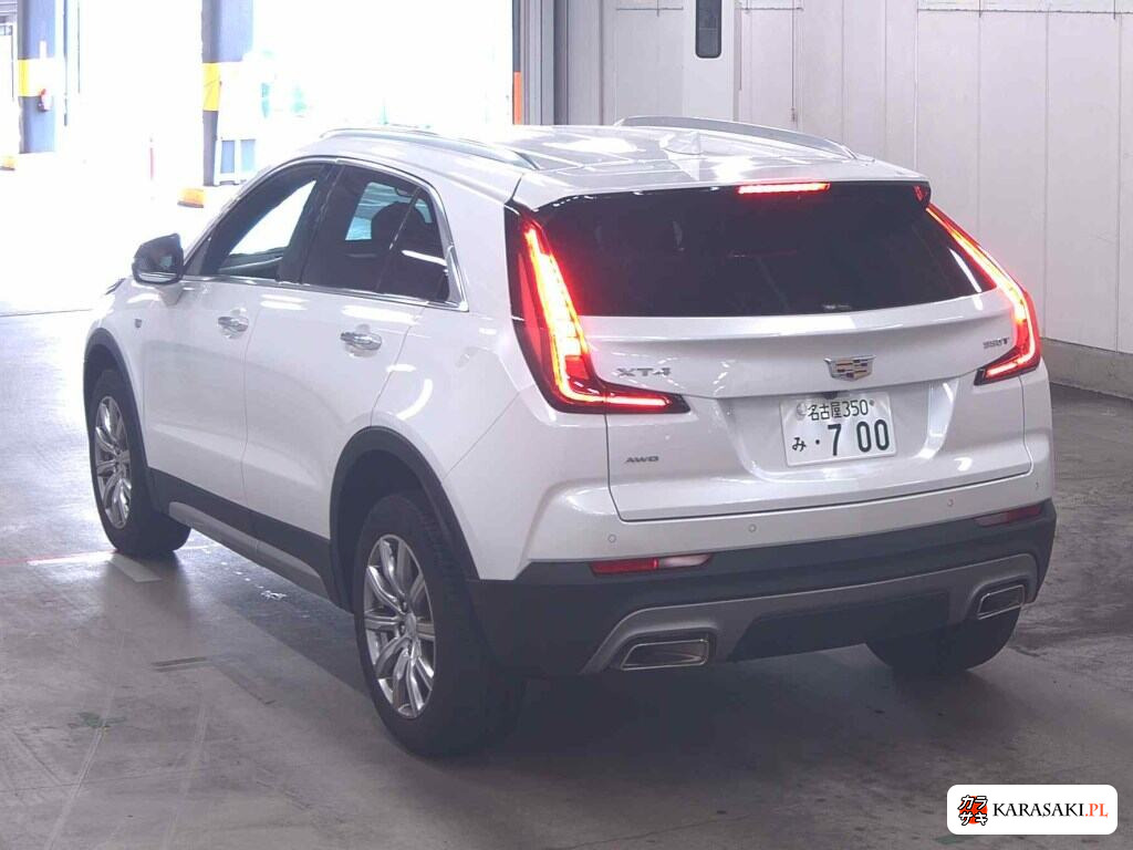 2022 Cadillac XT4 4WD Premium 2