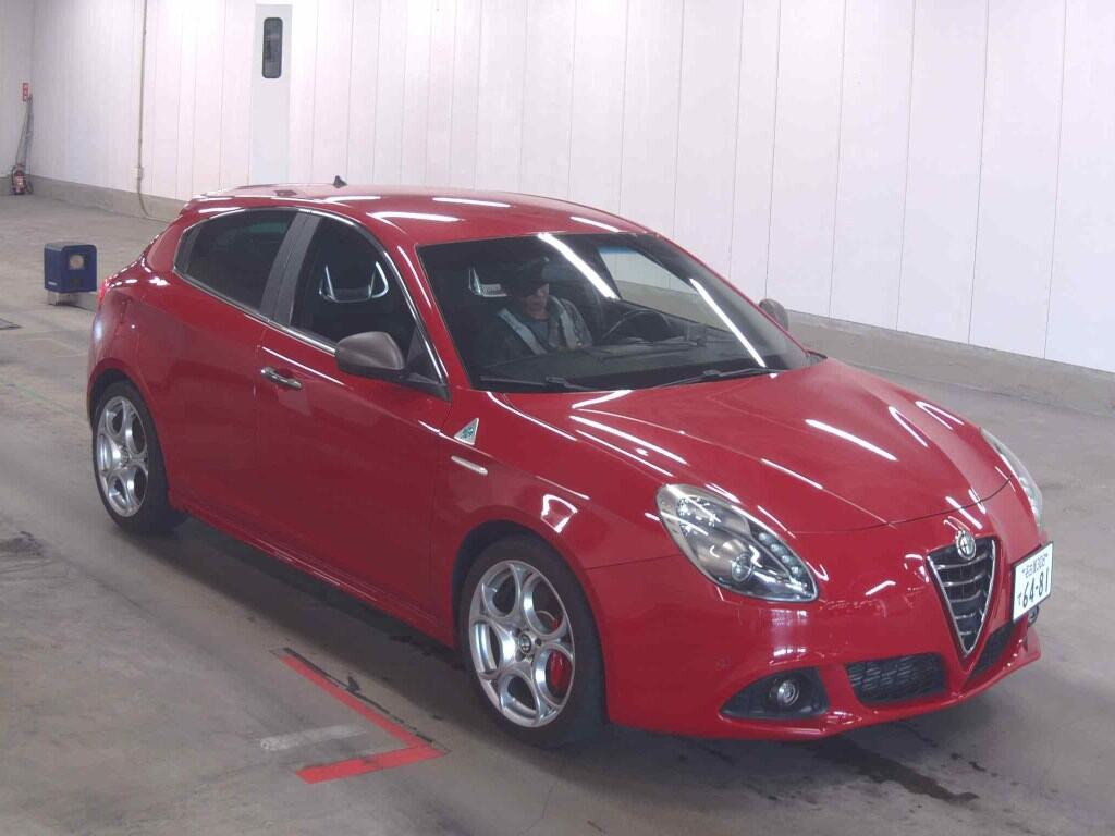 Alfa Romeo Giulietta 2015 z aukcji japońskiej