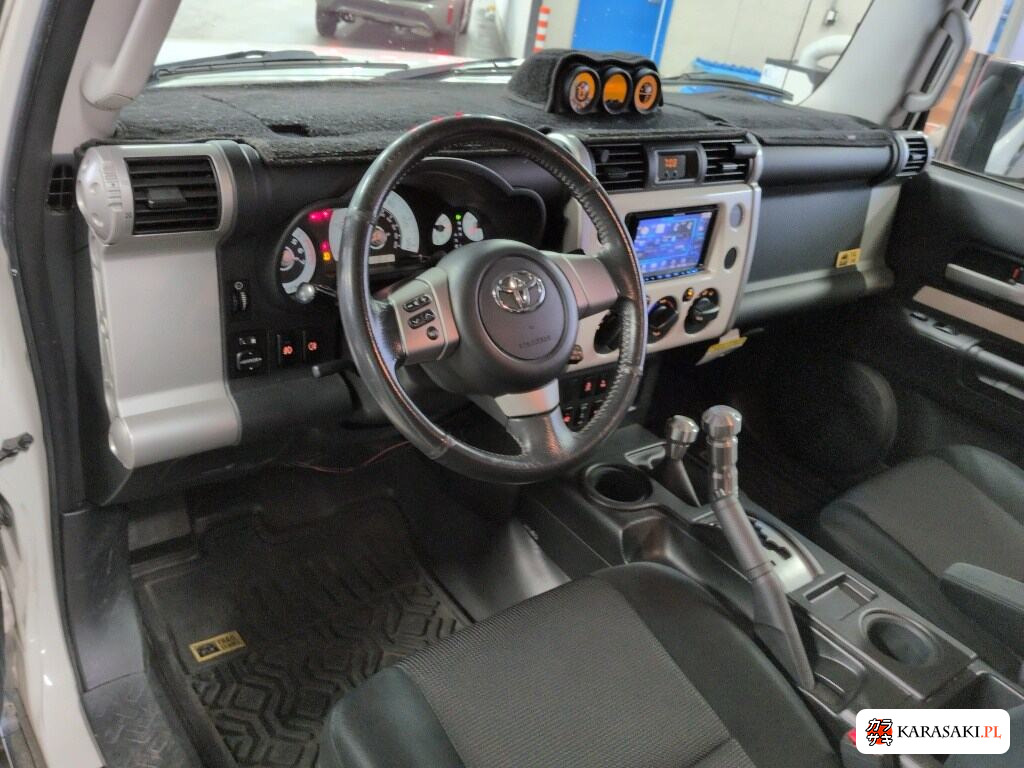 2009 America Toyota FJ Cruiser 4WD Base Grade 5
