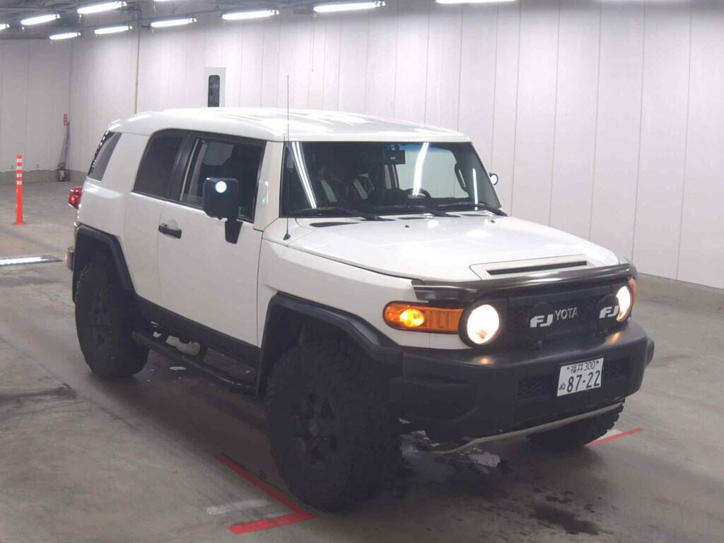 America Toyota FJ Cruiser 2009 z aukcji japońskiej
