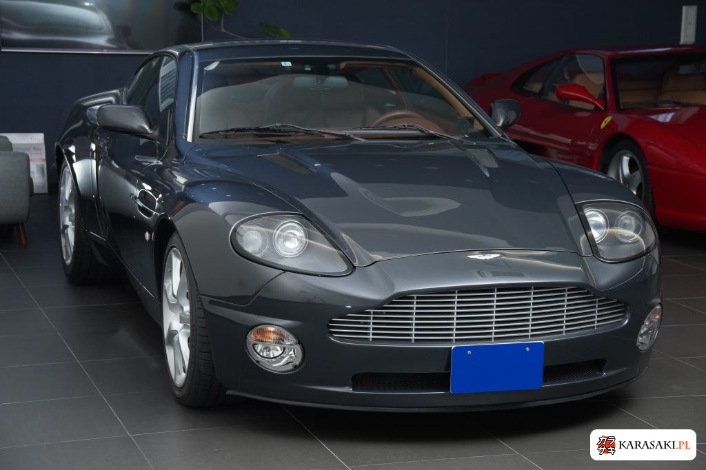 2004 Aston Martin V12 Vanquish Coupe 13