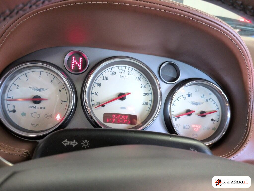 2004 Aston Martin V12 Vanquish Coupe 6