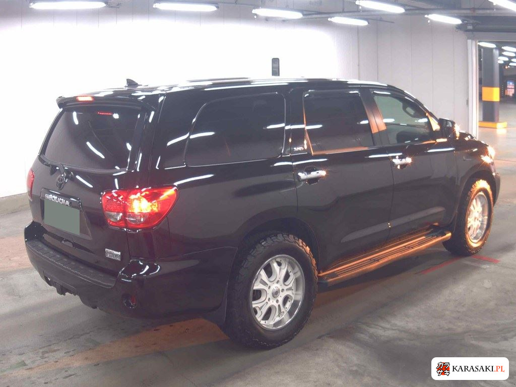 2013 America Toyota Sequoia 5D 4WD SR5 4