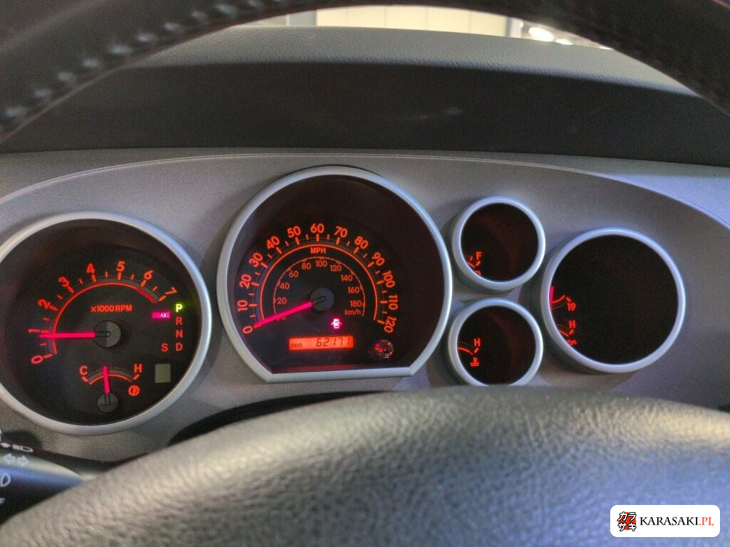 2013 America Toyota Sequoia 5D 4WD SR5 6