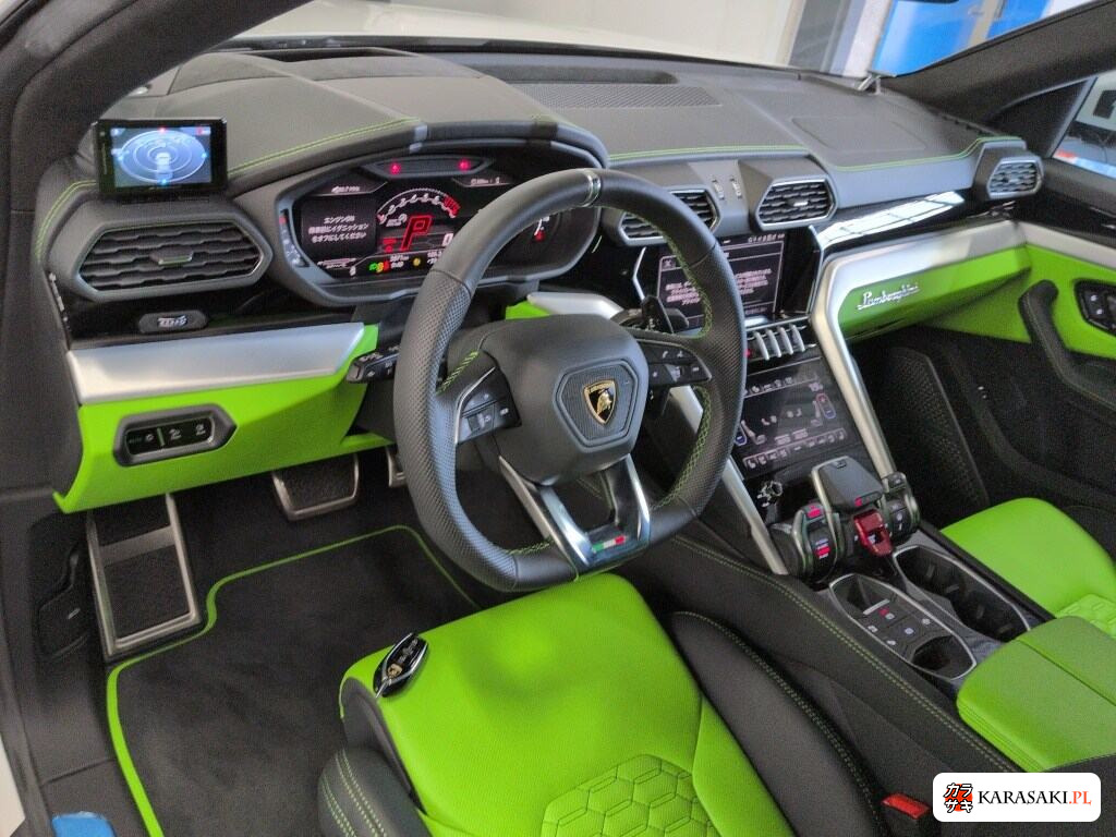 2022 Lamborghini Urus 4WD Base Grade 5