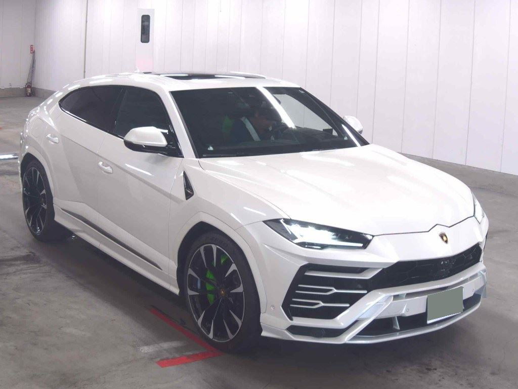 Lamborghini Urus 2022 z aukcji japońskiej