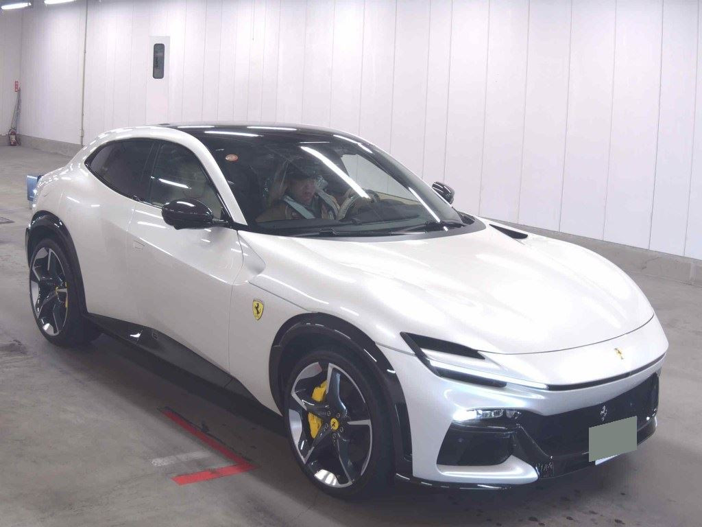 Ferrari Purosangue 2024 z aukcji japońskiej