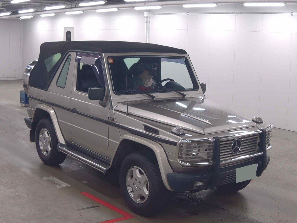 Mercedes-Benz Esquire 2021 z aukcji japońskiej