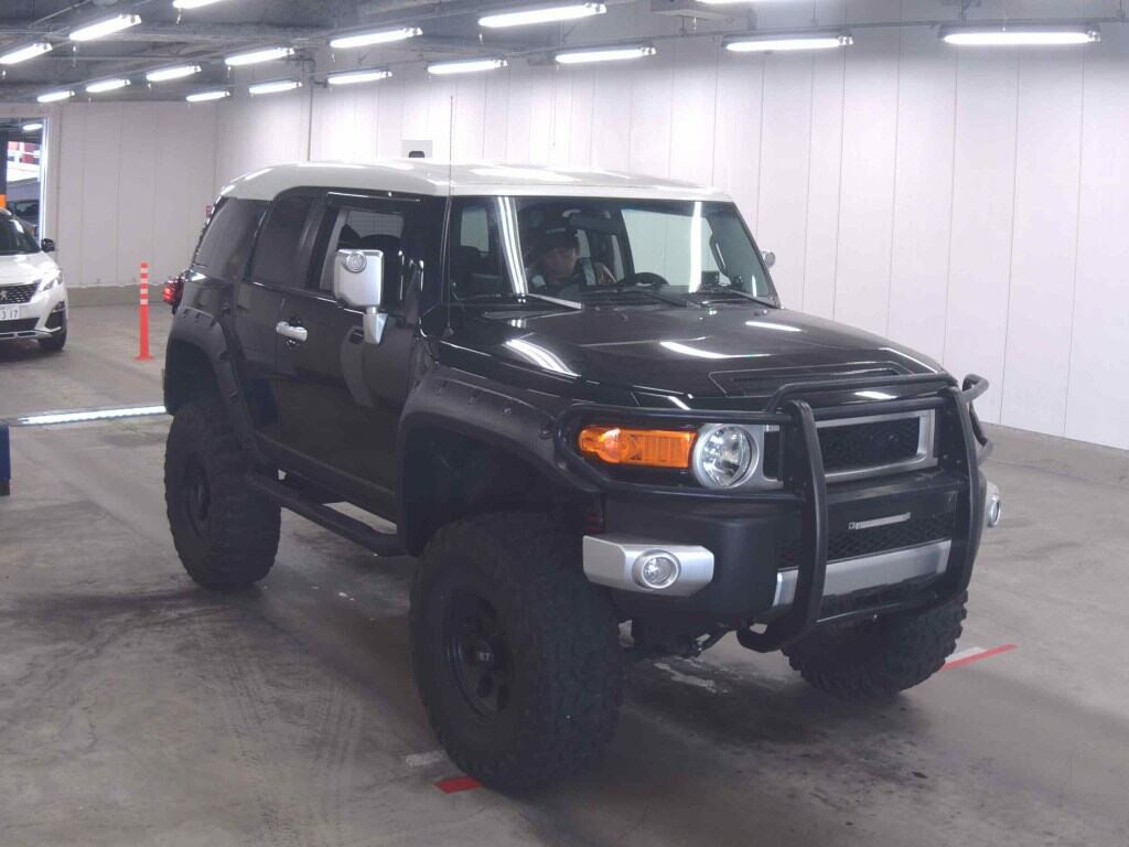 America Toyota FJ Cruiser 2009 z aukcji japońskiej