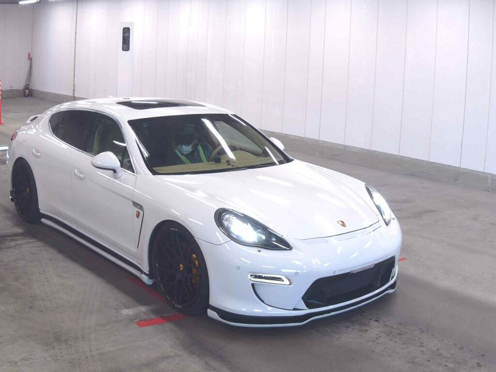Porsche Panamera 2011 z aukcji japońskiej