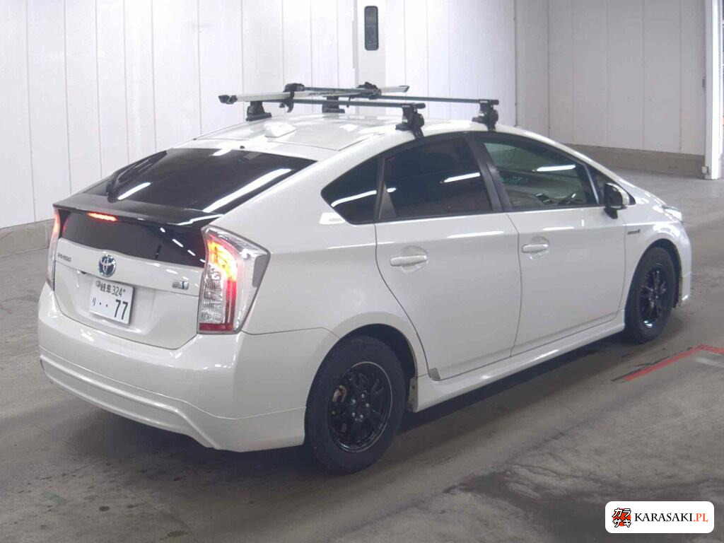 2019 America Toyota Prius 5D 4