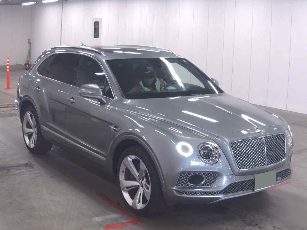 Bentley Bentayga 2017 z aukcji japońskiej