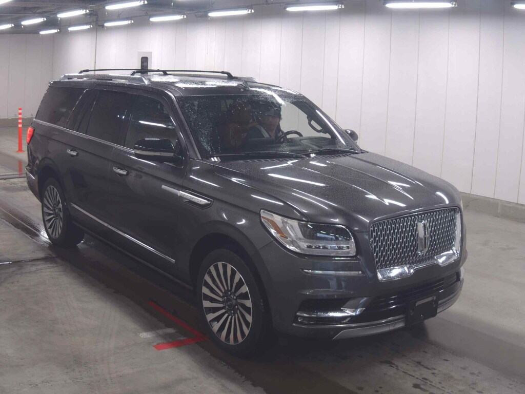 Lincoln Navigator 2018 z aukcji japońskiej