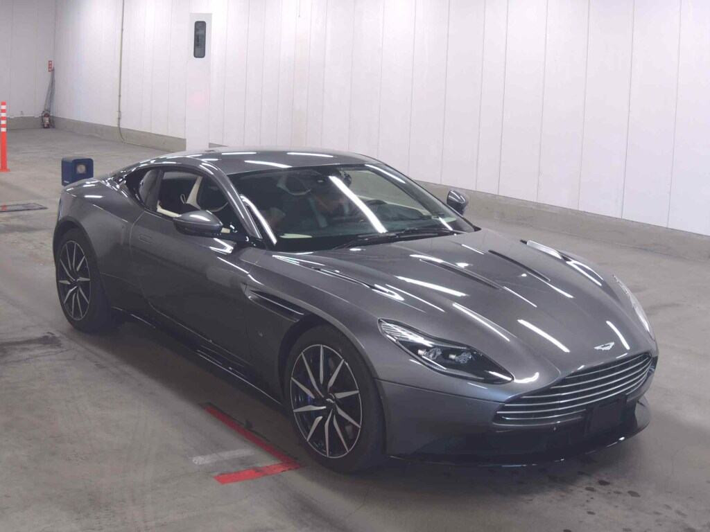 Aston Martin DB11 2017 z aukcji japońskiej