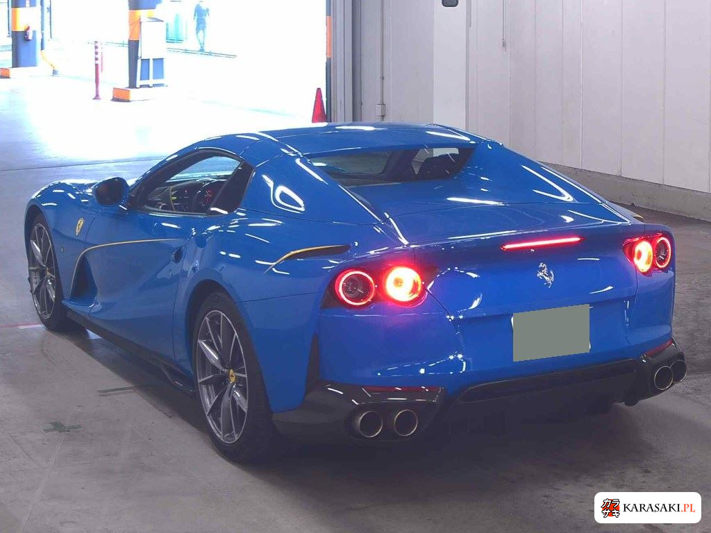 2022 Ferrari 812 GTS 2