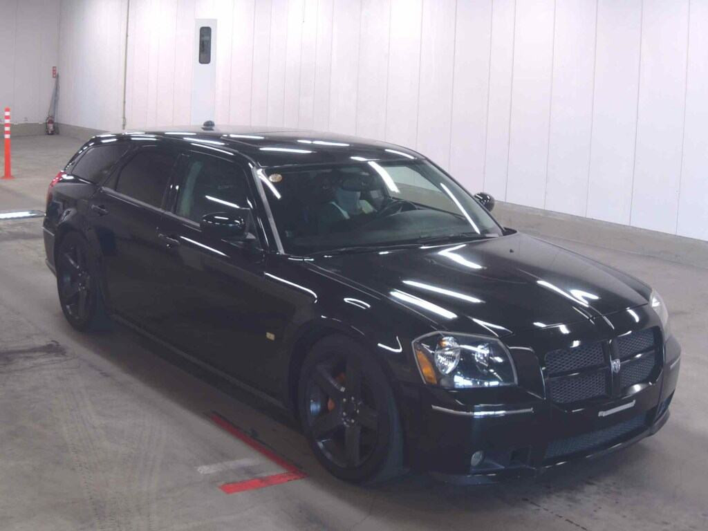 Dodge Magnum 2006 z aukcji japońskiej