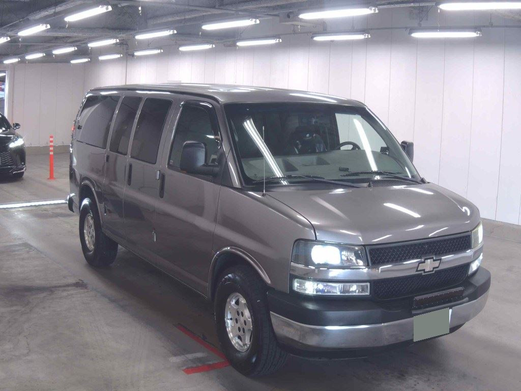 Chevrolet Express 2008 z aukcji japońskiej