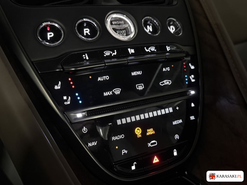 2018 Aston Martin DB11 V12 11
