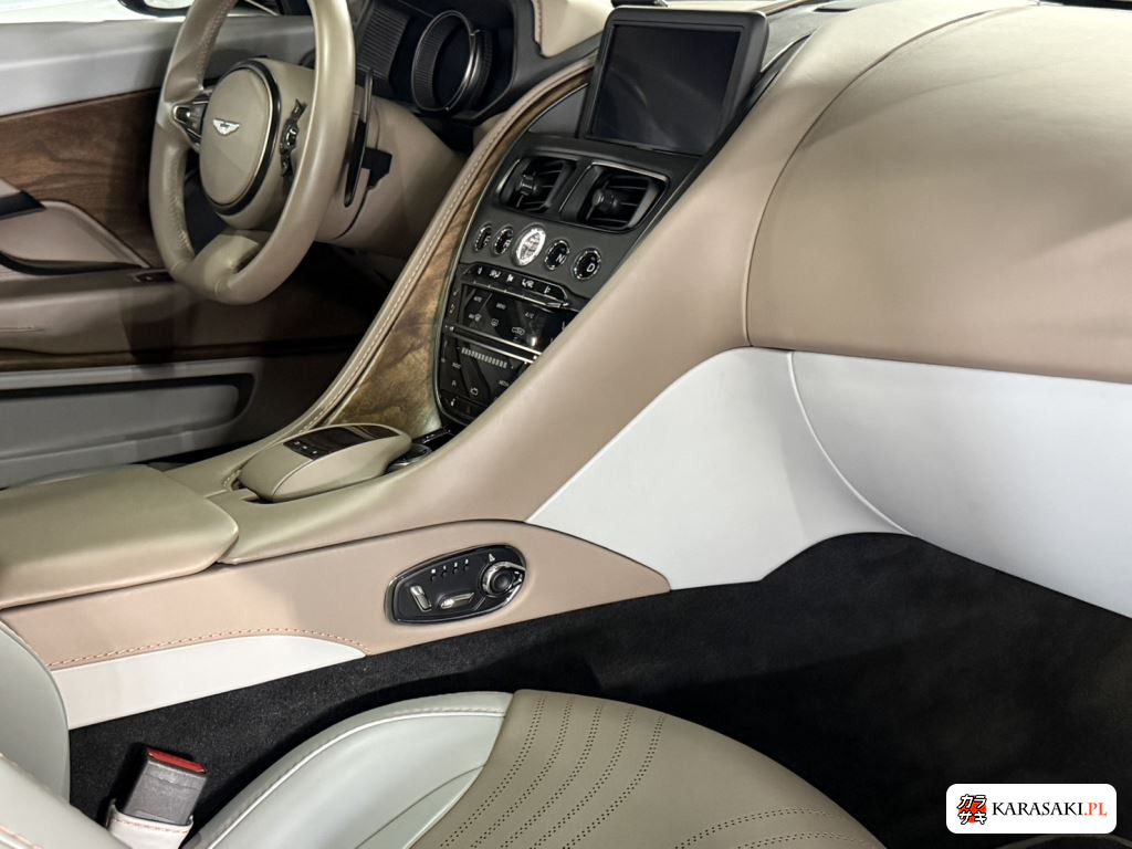 2018 Aston Martin DB11 V12 8