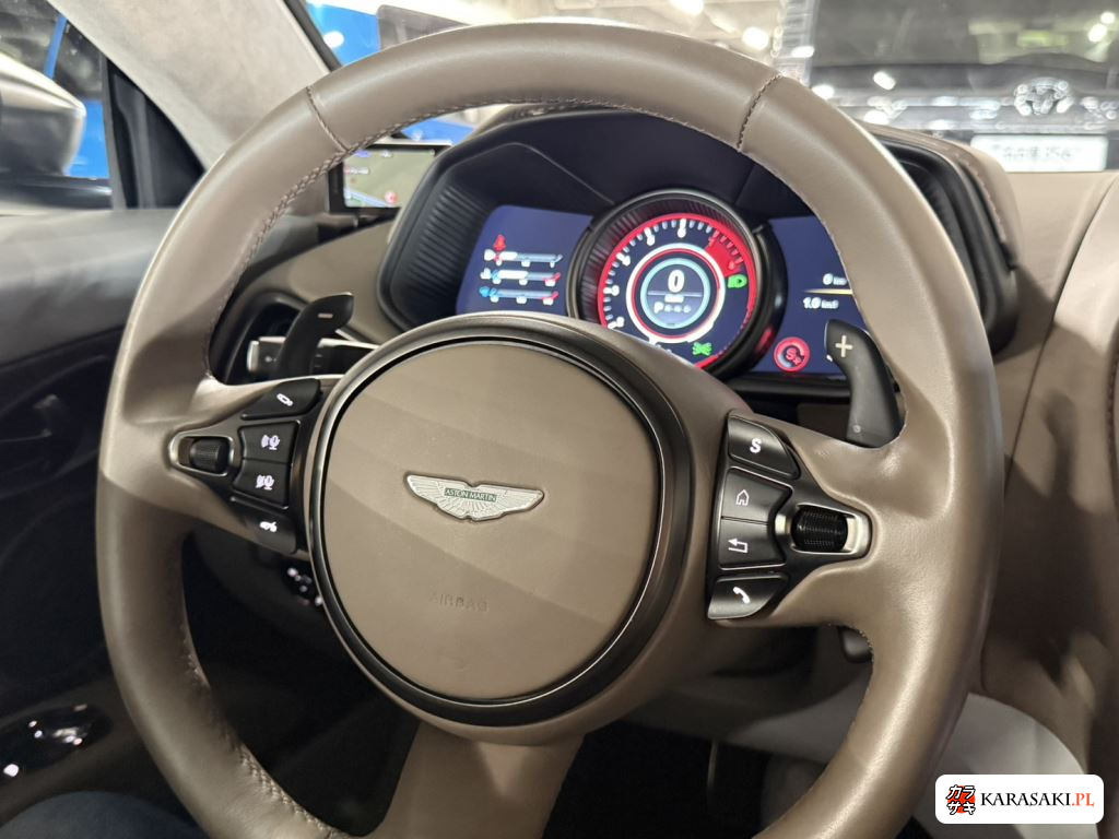 2018 Aston Martin DB11 V12 13