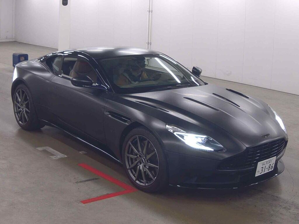 Aston Martin DB11 2018 z aukcji japońskiej