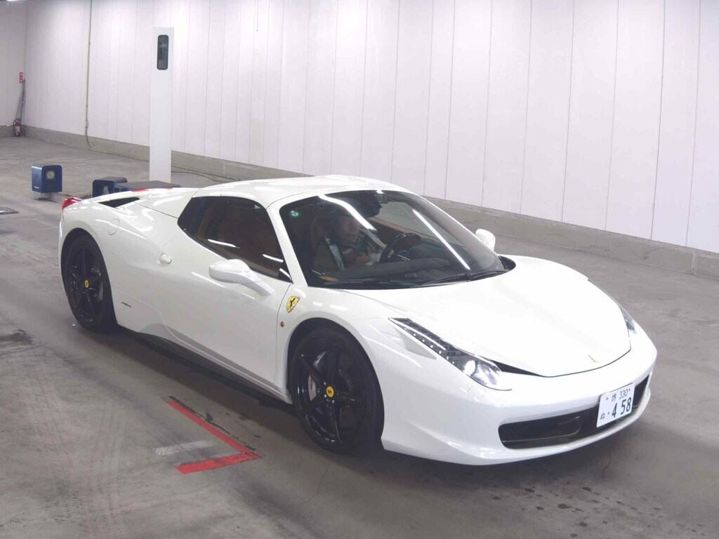 Ferrari 458 Spider 2013 z aukcji japońskiej