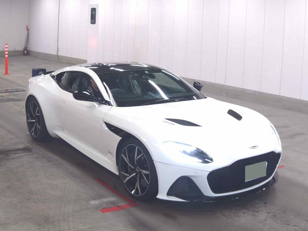 Aston Martin DBS 2020 z aukcji japońskiej