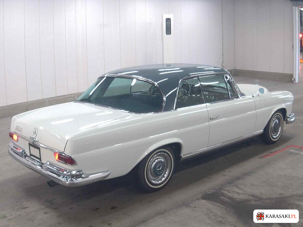 1967 Mercedes-Benz 250SE 4